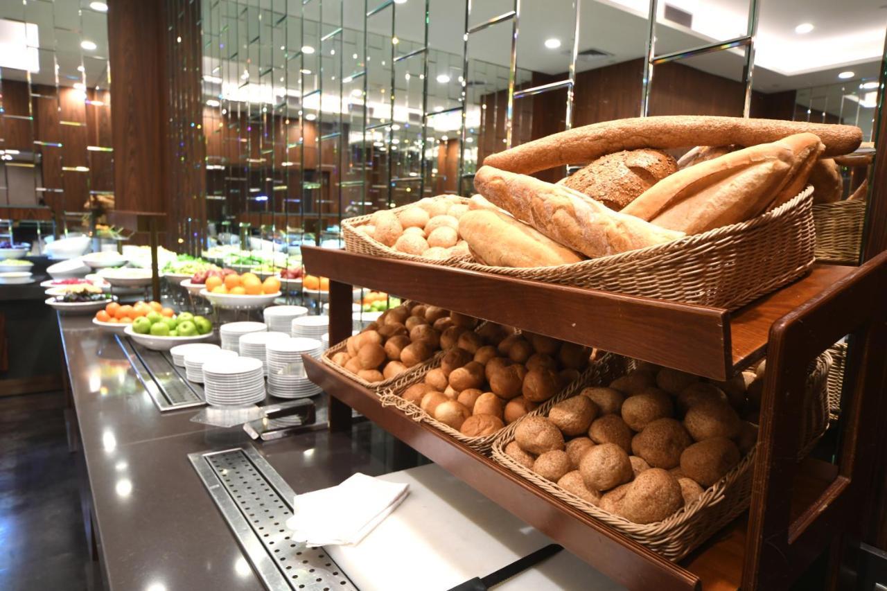 Mercure Istanbul West Hotel & Convention Center Zewnętrze zdjęcie