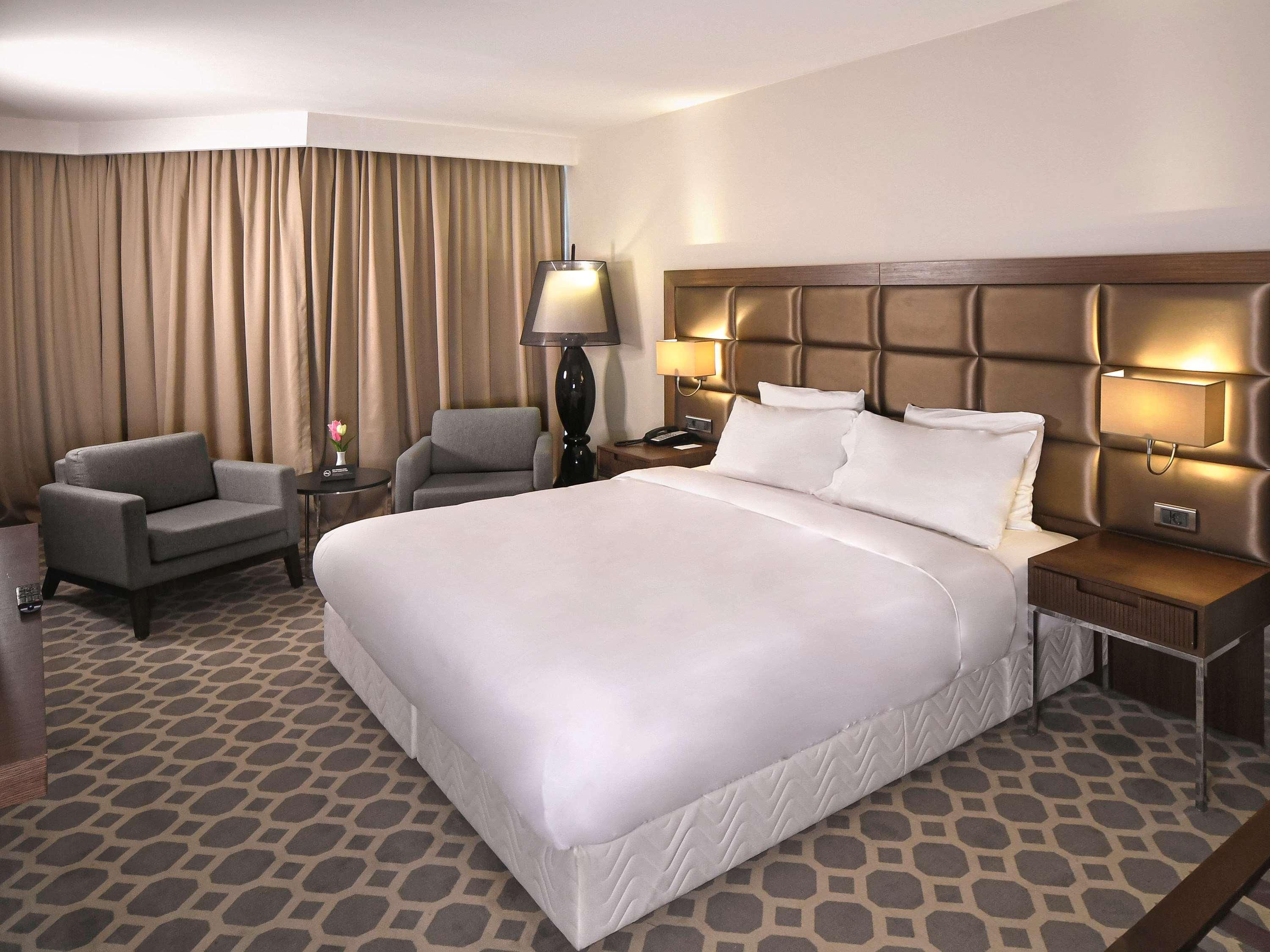 Mercure Istanbul West Hotel & Convention Center Zewnętrze zdjęcie