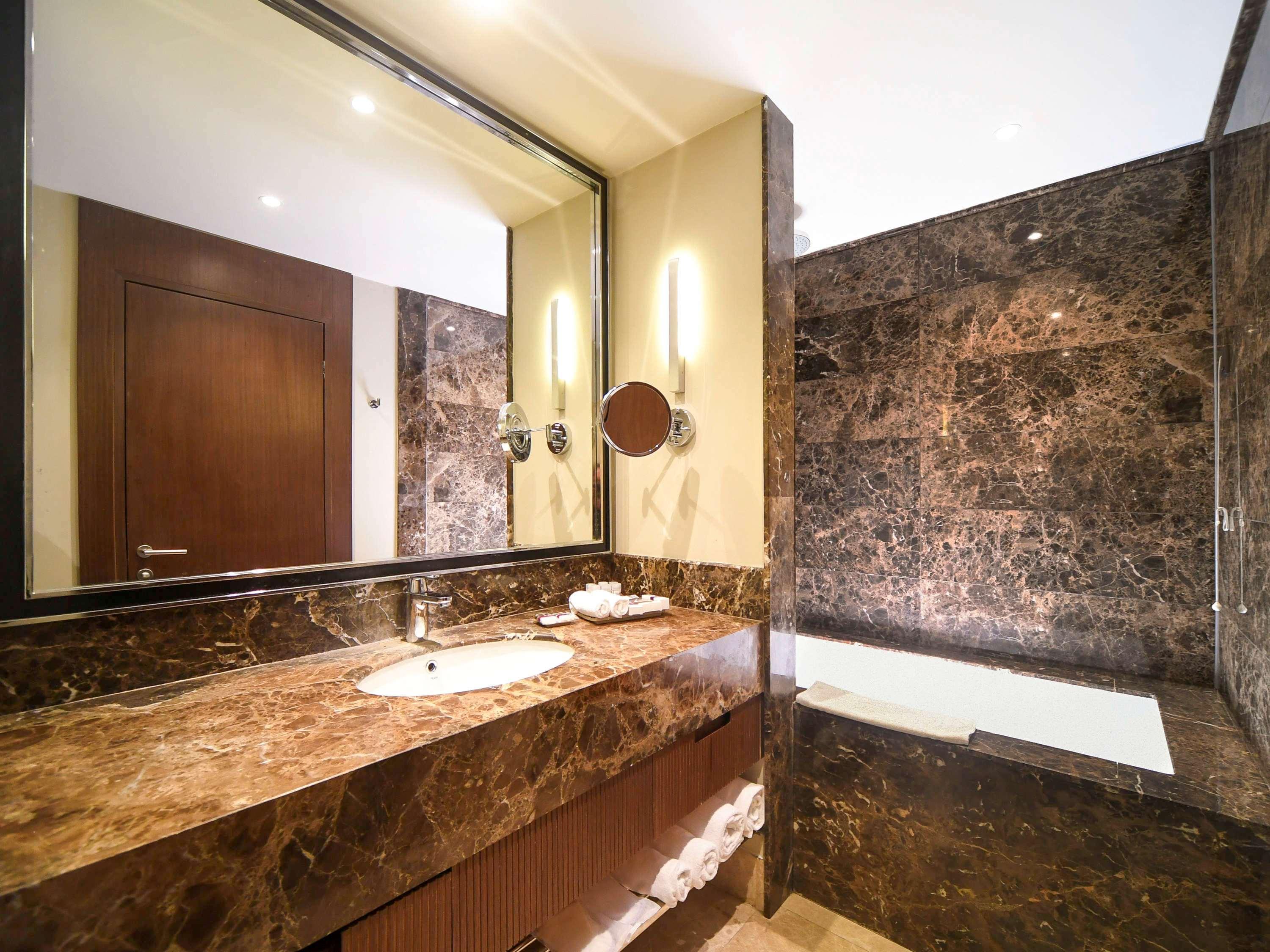 Mercure Istanbul West Hotel & Convention Center Zewnętrze zdjęcie
