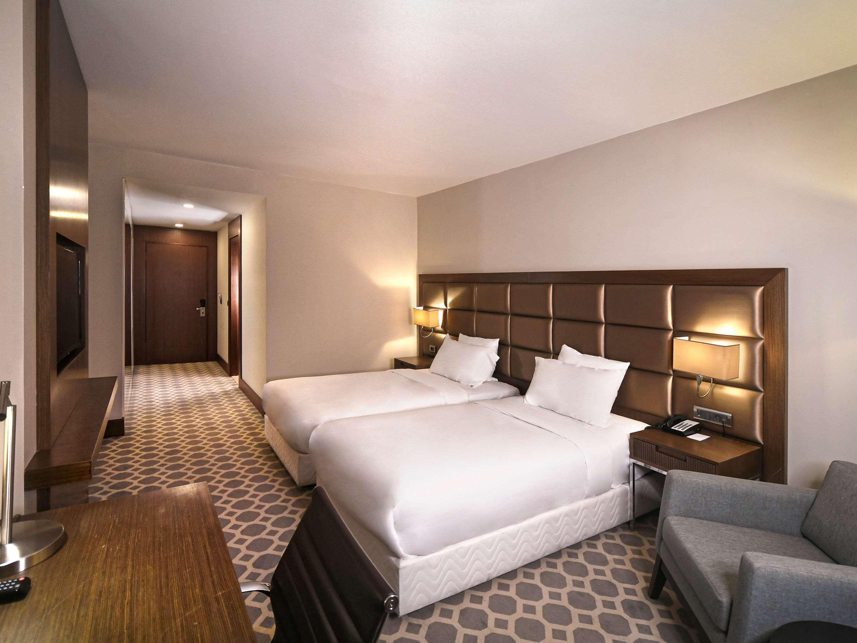 Mercure Istanbul West Hotel & Convention Center Zewnętrze zdjęcie